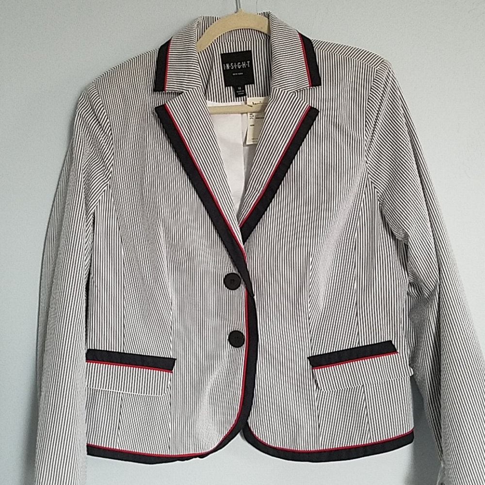 I.N.S.I.G.H.T Blazer